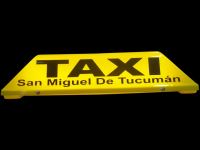 Venta de letreros luminosos para flotas de taxis.